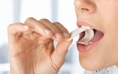 Falsos mitos sobre odontología: Mascar chicle sustituye al cepillado